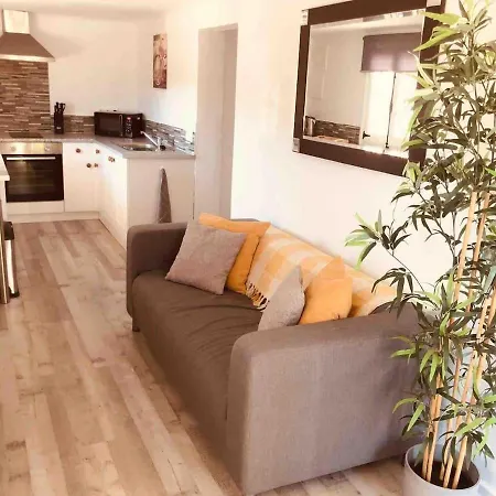 Lovely 2 Bed Apartment In Alcalalí Exterior foto