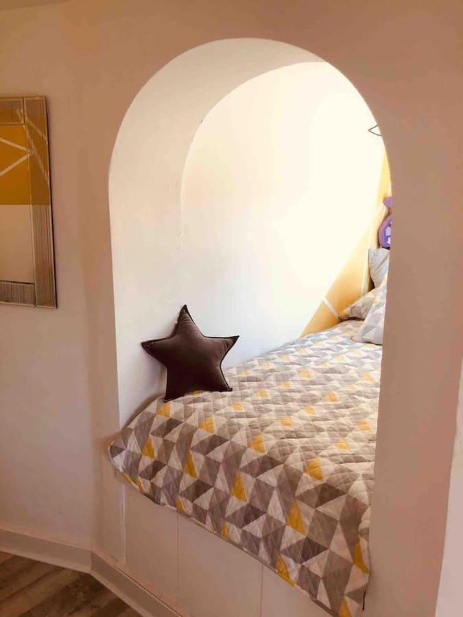 Lovely 2 Bed In Apartment *