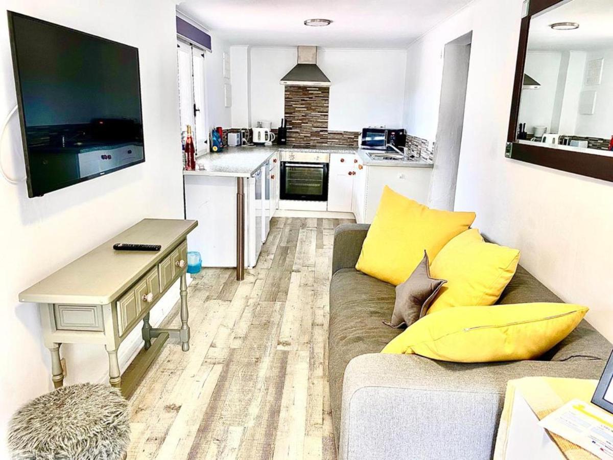 Apartment Lovely 2 Bed In
